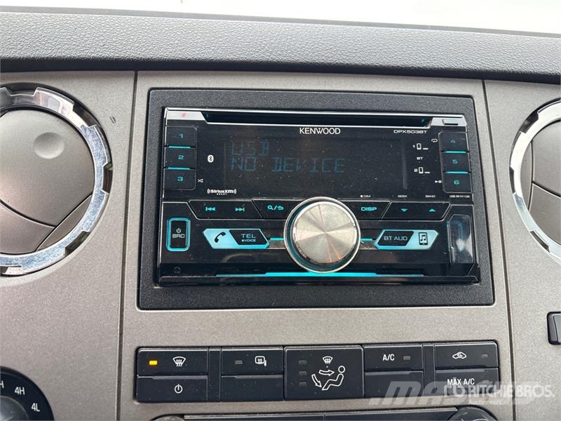 Ford F-350 4x4 Crew Cab Pickup Ostalo