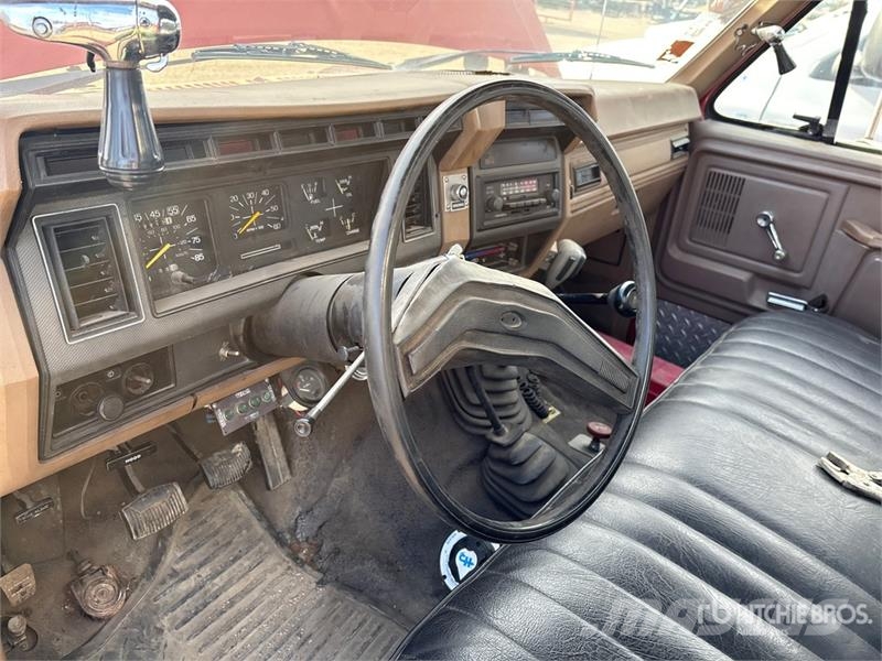 Ford F-350 4x4 Fire Truck Camion de pompier