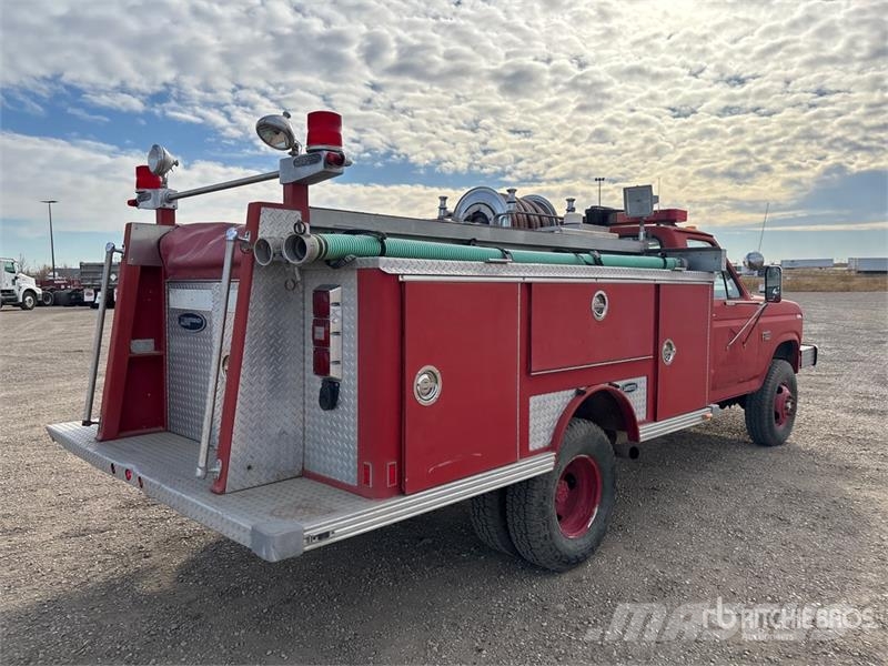 Ford F-350 4x4 Fire Truck Camion de pompier