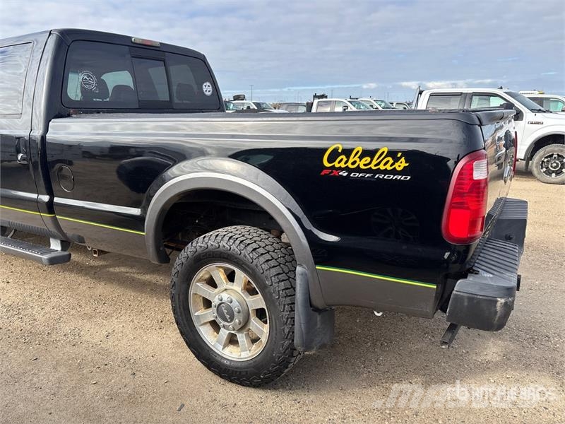 Ford F-350 Cabela's Edition 4x4 Crew Cab Pickup Andre varebiler