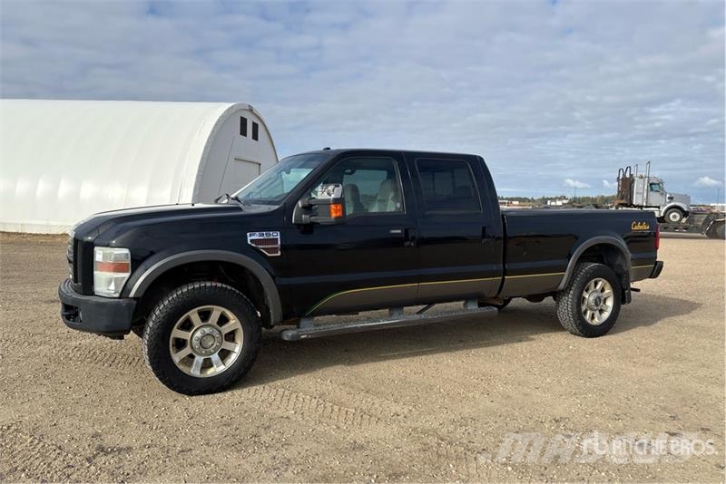 Ford F-350 Cabela's Edition 4x4 Crew Cab Pickup Andre varebiler