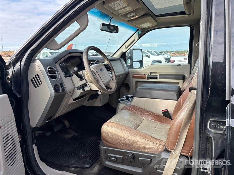 Ford F-350 Cabela's Edition 4x4 Crew Cab Pickup Andre varebiler