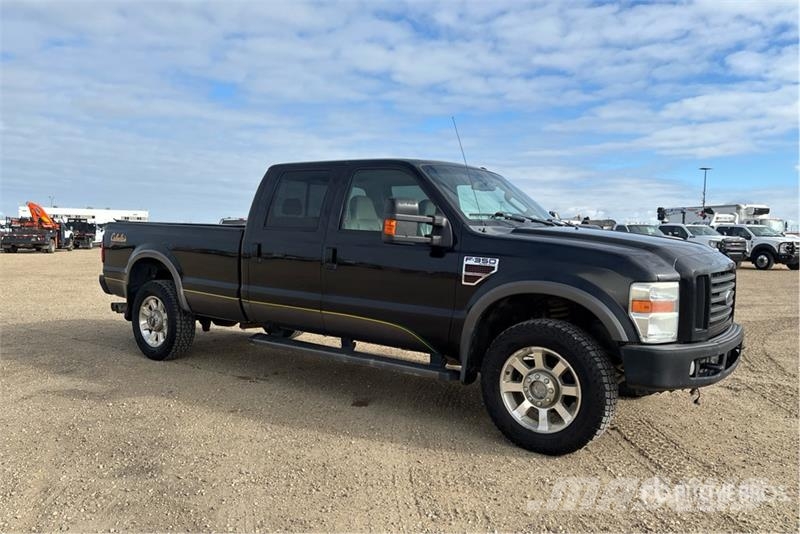 Ford F-350 Cabela's Edition 4x4 Crew Cab Pickup Andre varebiler