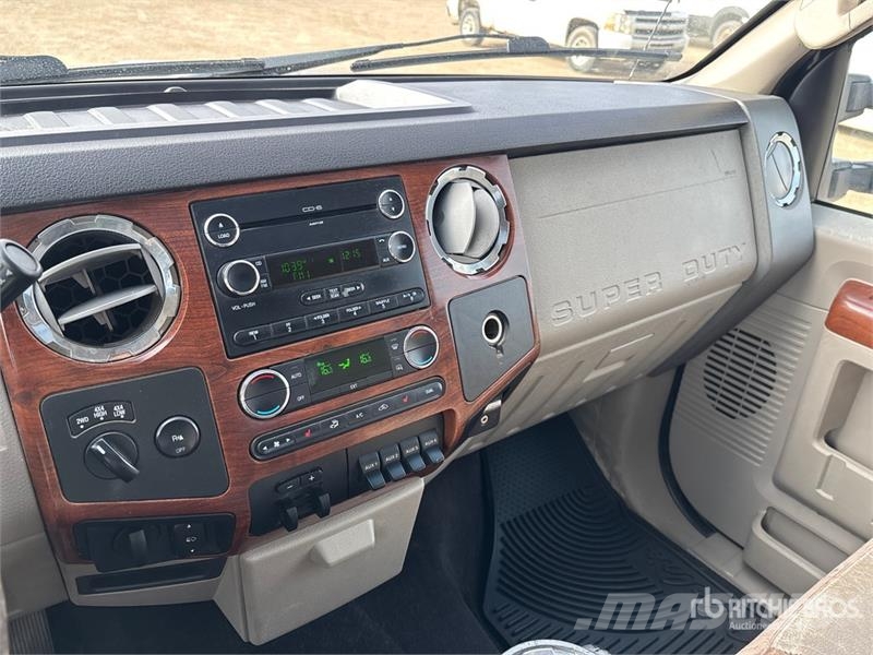 Ford F-350 Cabela's Edition 4x4 Crew Cab Pickup Andre varebiler