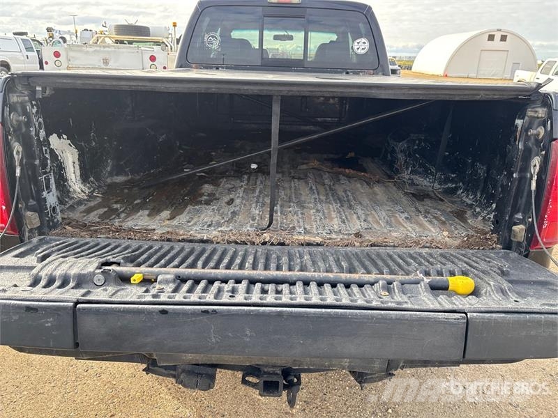 Ford F-350 Cabela's Edition 4x4 Crew Cab Pickup Andre varebiler