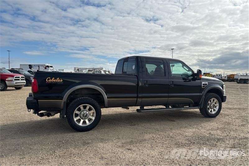 Ford F-350 Cabela's Edition 4x4 Crew Cab Pickup Andre varebiler
