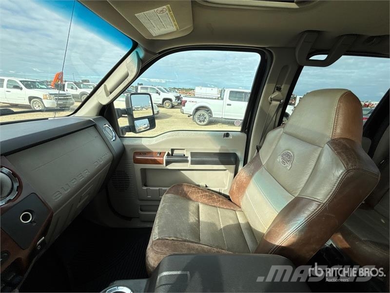 Ford F-350 Cabela's Edition 4x4 Crew Cab Pickup Andre varebiler