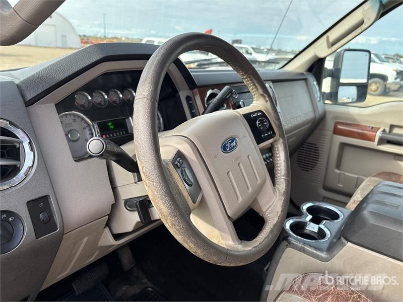 Ford F-350 Cabela's Edition 4x4 Crew Cab Pickup Andre varebiler