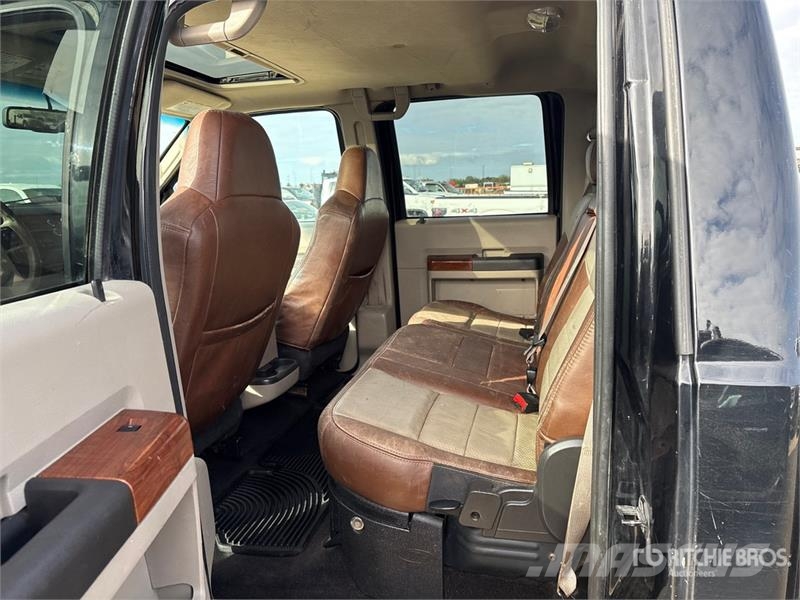 Ford F-350 Cabela's Edition 4x4 Crew Cab Pickup Andre varebiler