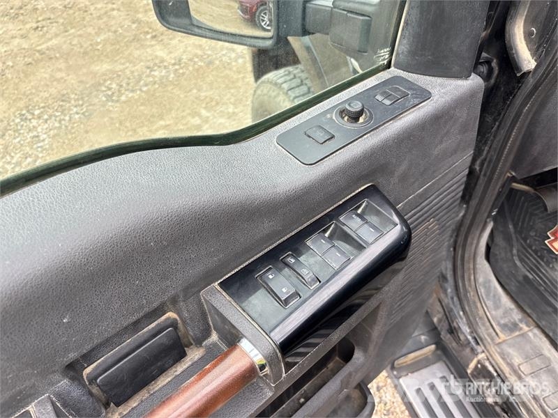 Ford F-350 Harley Davidson 4x4 Crew Cab Pickup Άλλα Vans