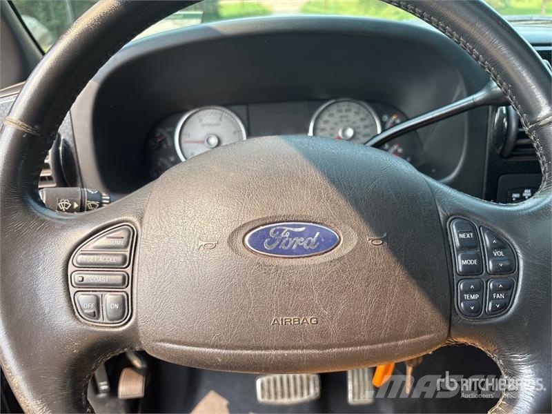 Ford F-350 Harley Davidson 4x4 Crew Cab Pickup Άλλα Vans