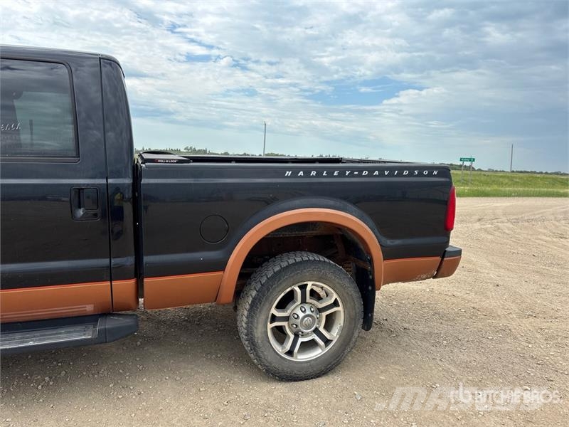 Ford F-350 Harley Davidson 4x4 Crew Cab Pickup Άλλα Vans