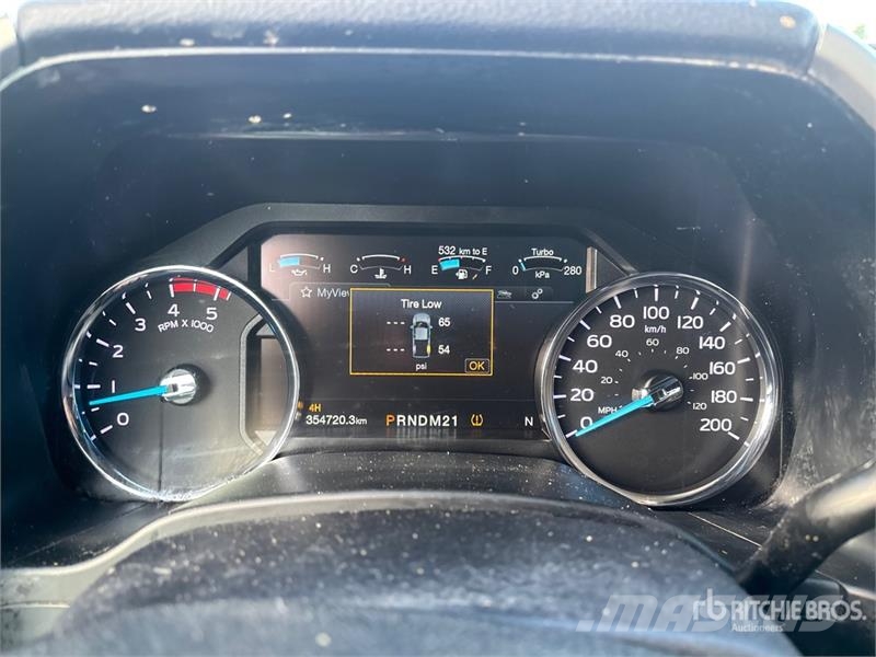 Ford F-350 Lariat 4x4 Crew Cab Pickup Ostalo