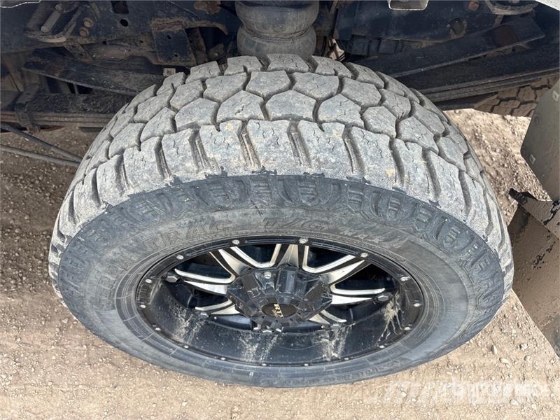 Ford F-350 Lariat 4x4 Crew Cab Pickup Andre