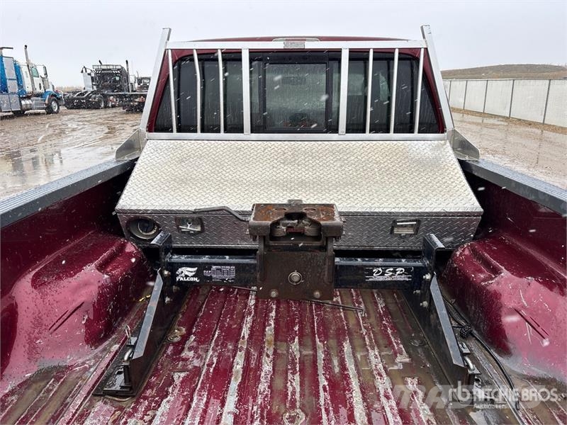 Ford F-350 Lariat 4x4 Crew Cab Pickup Furgoni altro