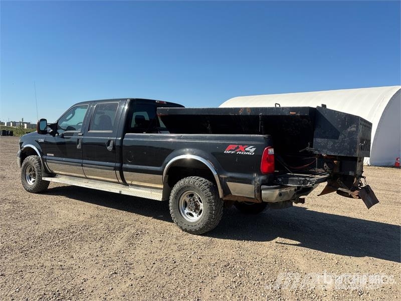 Ford F-350 Lariat 4x4 Crew Cab Spreader Truck Veicoli municipali