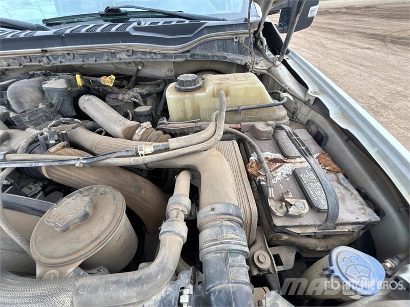 Ford F-350 Lariat 4x4 Crew Cab Pickup Andre