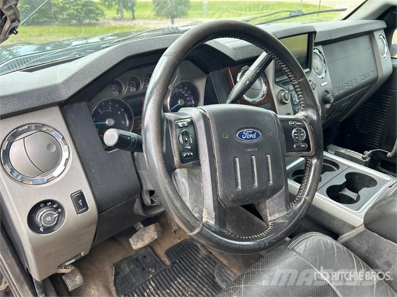 Ford F-350 Lariat 4x4 Crew Cab Pickup Άλλα Vans