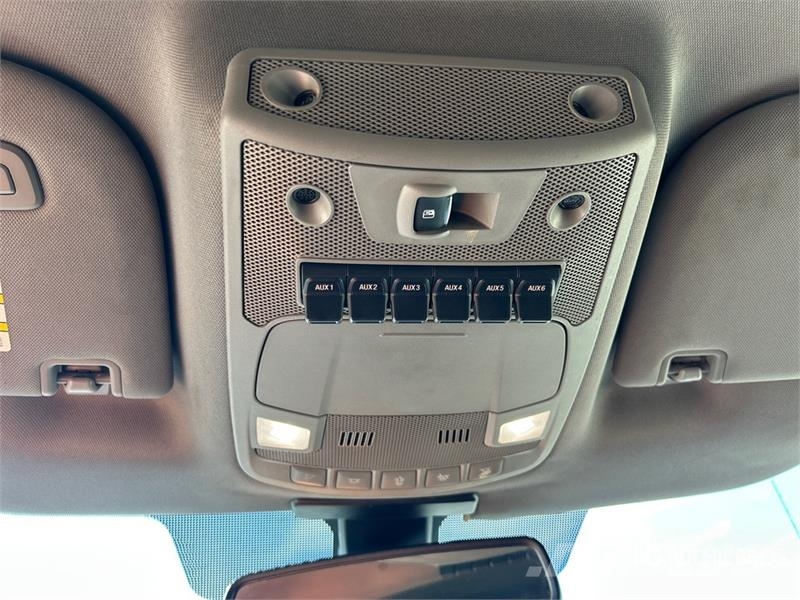 Ford F-350 Lariat 4x4 Crew Cab Pickup Прочие фургоны