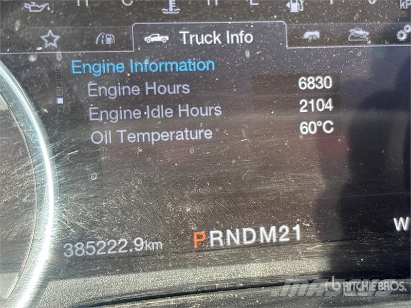 Ford F-350 Lariat 4x4 Crew Cab Pickup Övriga bilar