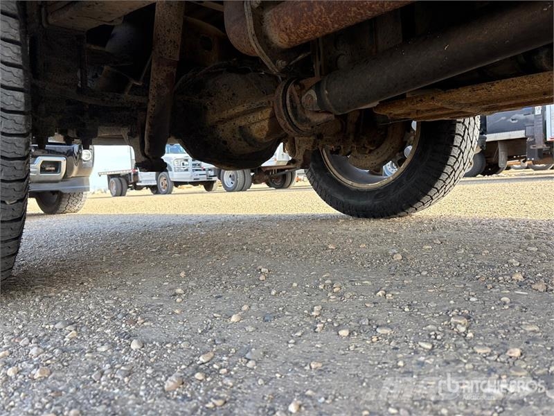 Ford F-350 Lariat 4x4 Crew Cab Pickup Autre fourgon / utilitaire