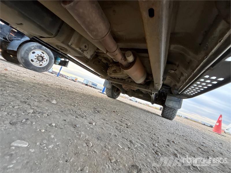 Ford F-350 Lariat 4x4 Crew Cab Pickup Ostalo