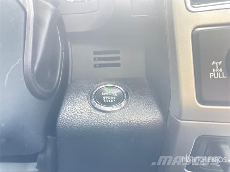 Ford F-350 Lariat 4x4 Crew Cab Pickup Anders