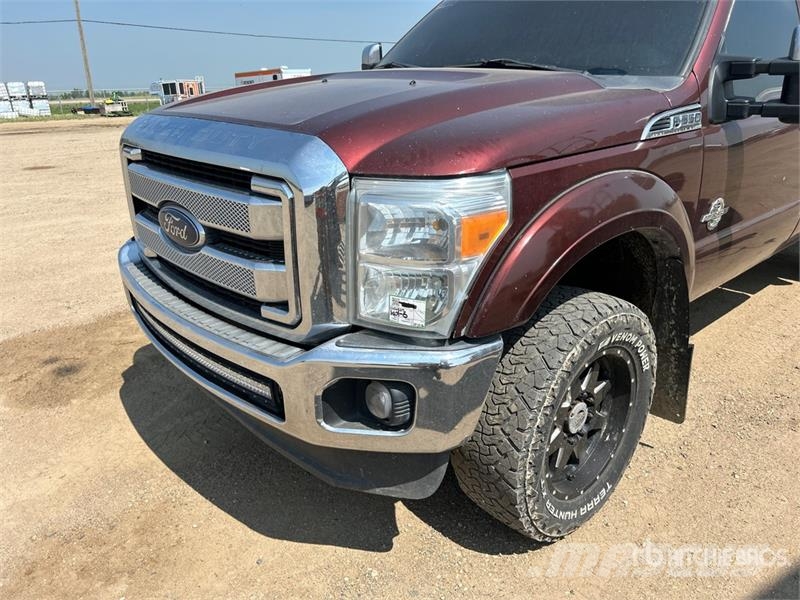Ford F-350 Lariat 4x4 Crew Cab Pickup Прочие фургоны