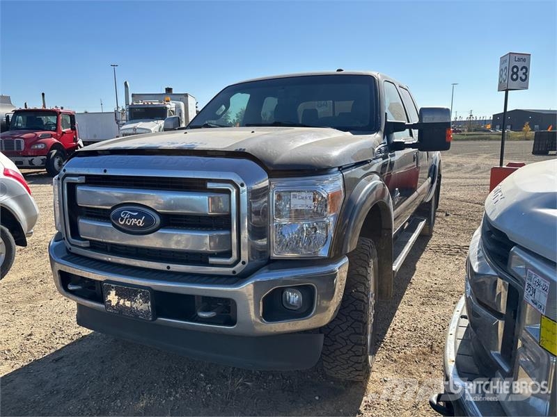 Ford F-350 Lariat 4x4 Crew Cab Pickup (Inoperable) Прочие фургоны