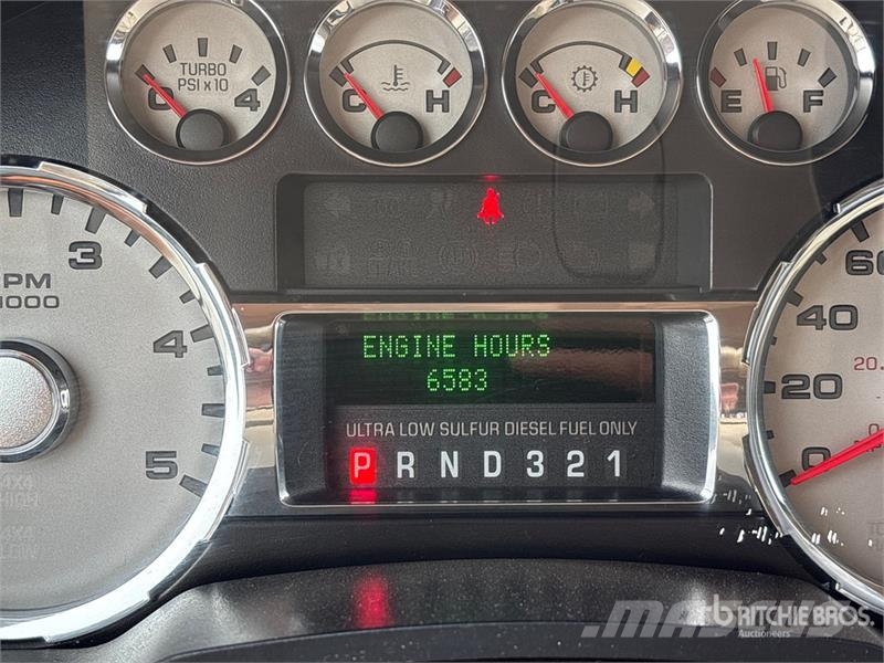Ford F-350 Lariat 4x4 Crew Cab Pickup Furgoni altro