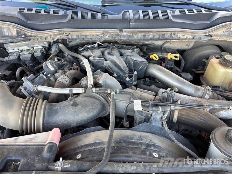 Ford F-350 Lariat 4x4 Crew Cab Pickup Furgoni altro