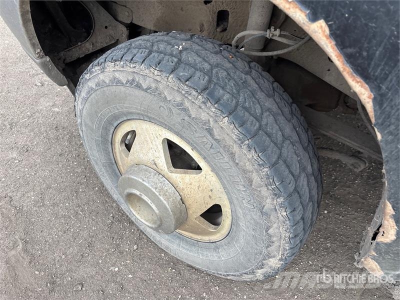 Ford F-350 Lariat 4x4 Crew Cab Pickup (Inoperable) Other