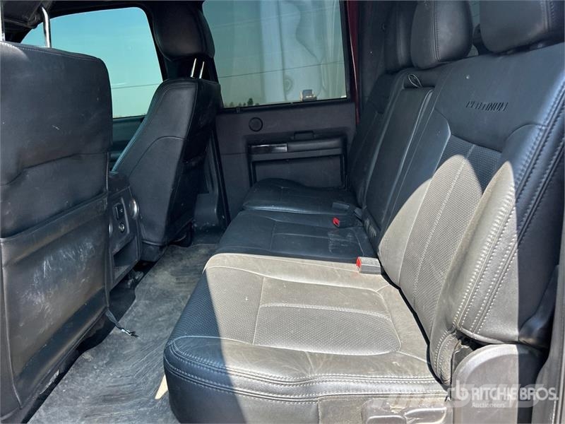 Ford F-350 Lariat 4x4 Crew Cab Pickup Άλλα Vans