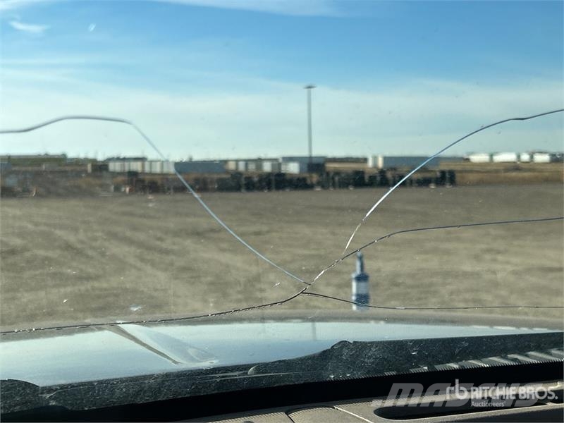 Ford F-350 Lariat 4x4 Crew Cab Pickup Muu