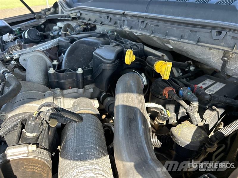 Ford F-350 Lariat 4x4 Crew Cab Pickup Прочие фургоны