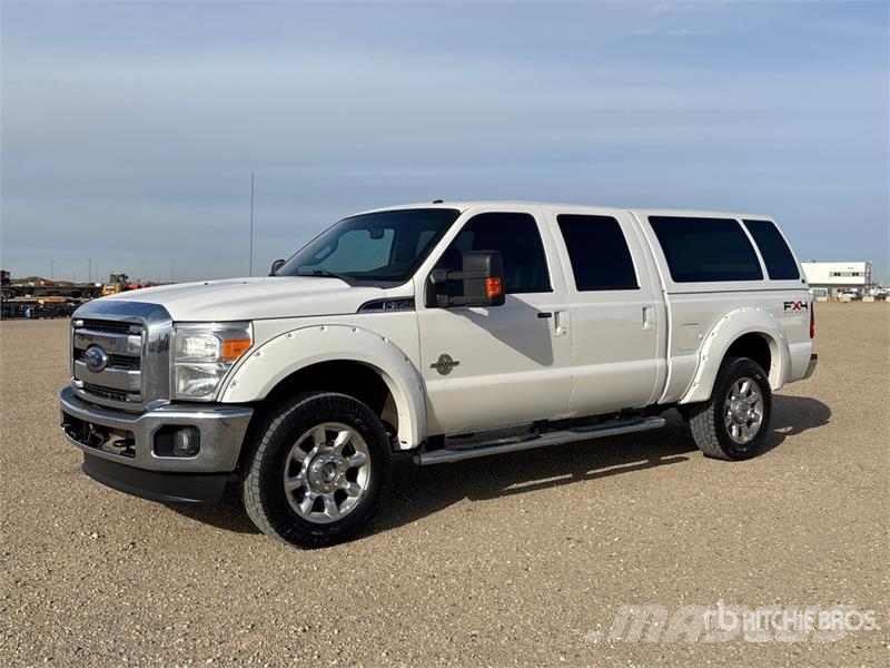 Ford F-350 Lariat 4x4 Crew Cab Pickup Autre fourgon / utilitaire