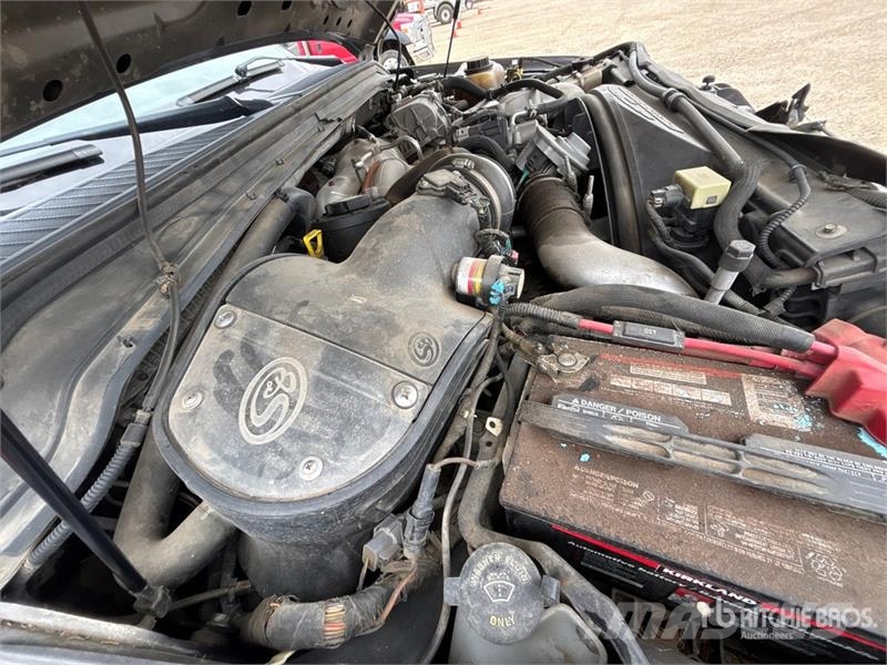 Ford F-350 Lariat 4x4 Crew Cab Pickup Ostalo