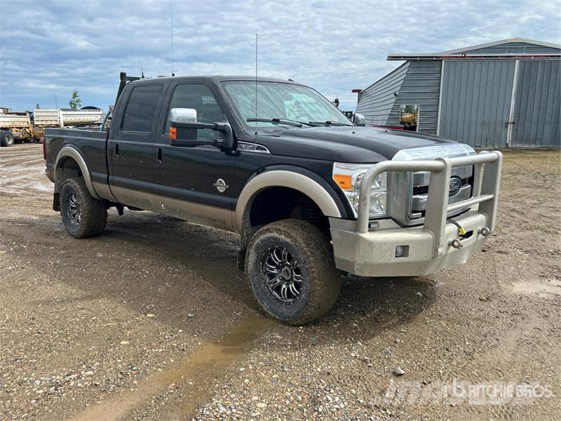 Ford F-350 Lariat 4x4 Crew Cab Pickup Άλλα Vans