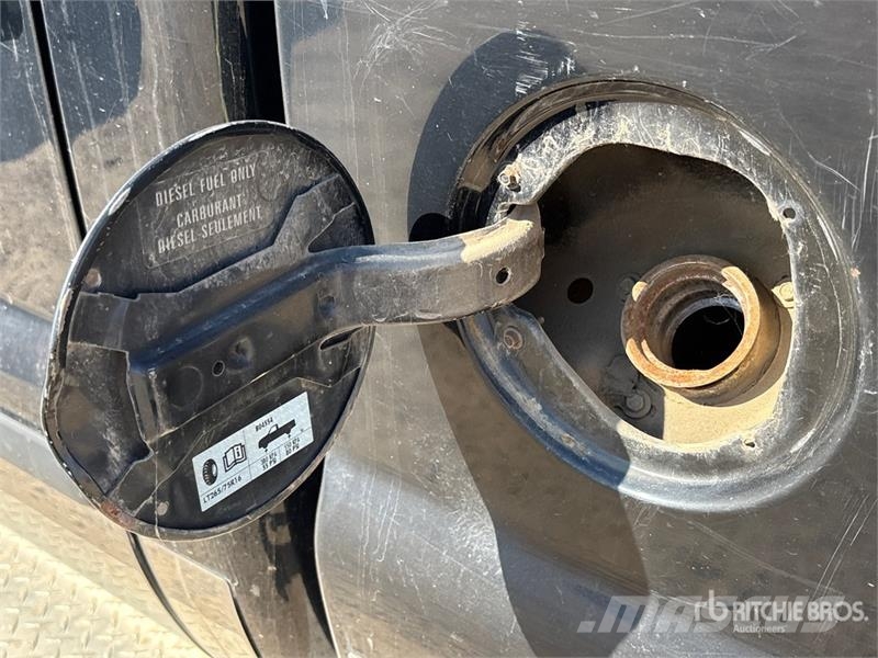 Ford F-350 Lariat 4x4 Crew Cab Spreader Truck Veicoli municipali