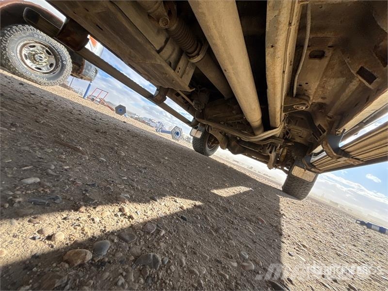 Ford F-350 Lariat 4x4 Crew Cab Pickup Ostalo