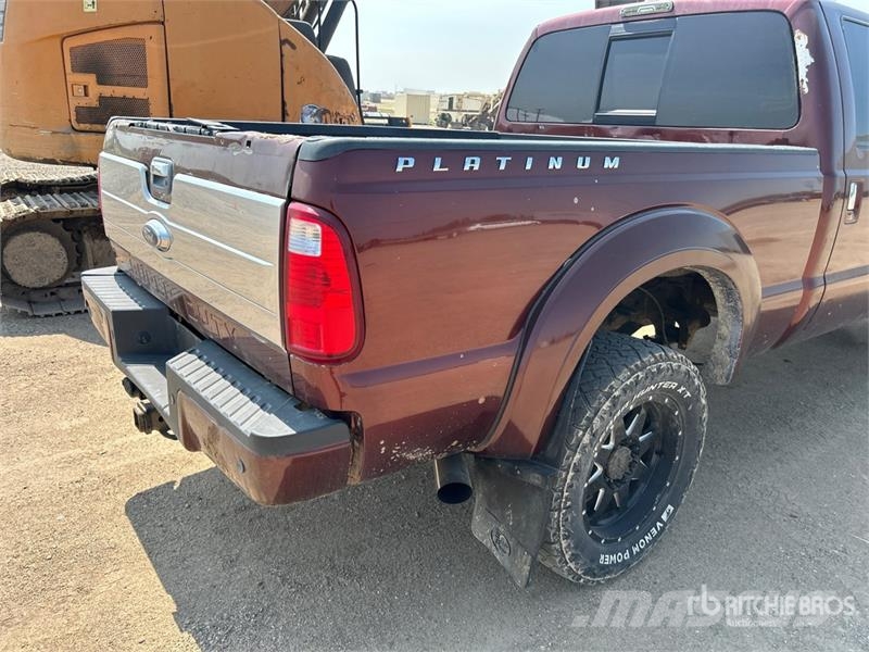 Ford F-350 Lariat 4x4 Crew Cab Pickup Прочие фургоны