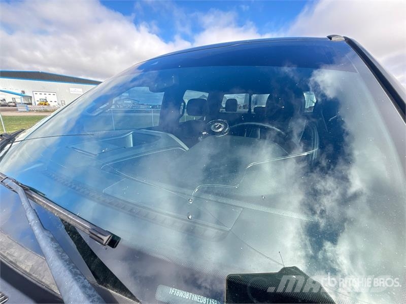 Ford F-350 Lariat 4x4 Crew Cab Pickup Anders