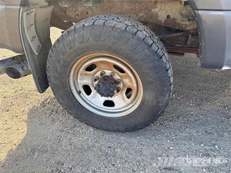 Ford F-350 Lariat 4x4 Crew Cab Pickup Ostalo
