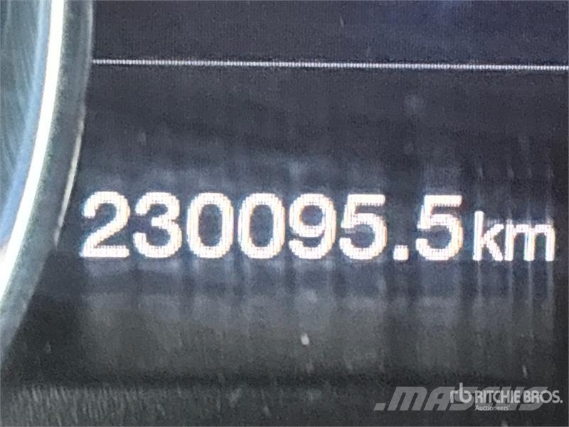 Ford F-350 Lariat 4x4 Crew Cab Pickup Ostalo