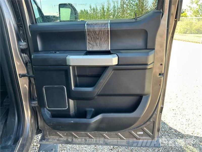 Ford F-350 Lariat 4x4 Crew Cab Pickup Прочие фургоны