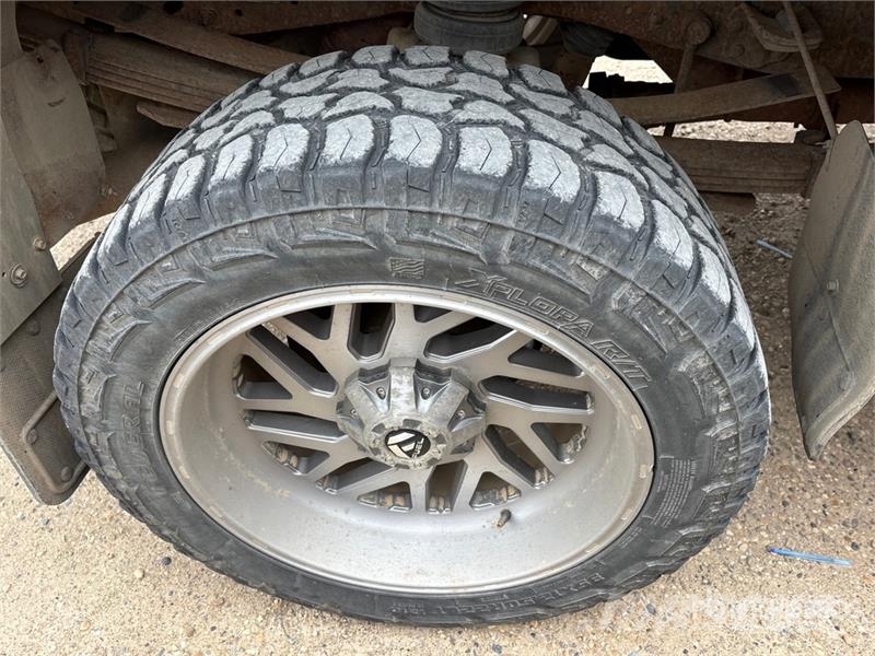 Ford F-350 Lariat 4x4 Crew Cab Pickup Ostalo