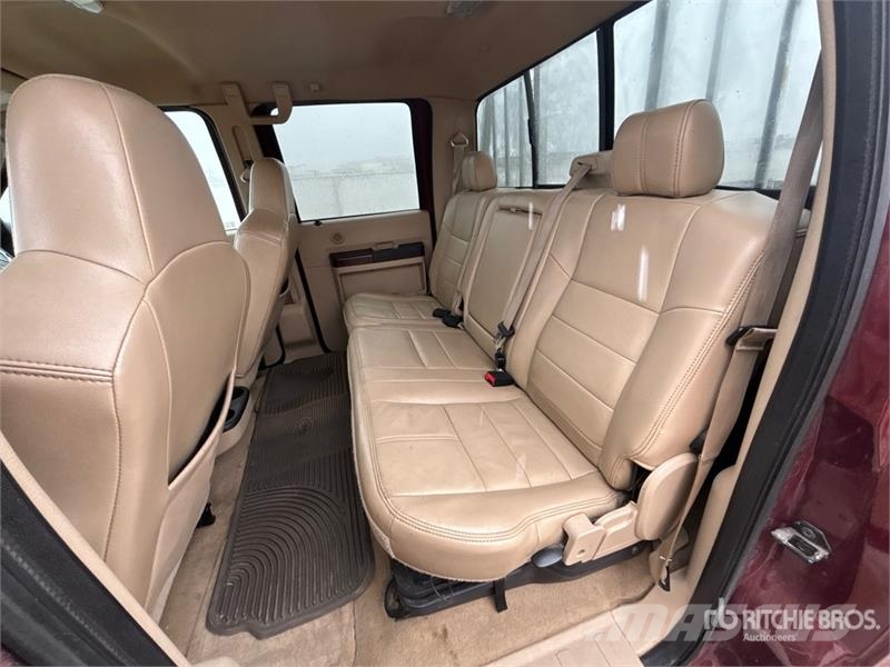 Ford F-350 Lariat 4x4 Crew Cab Pickup Furgoni altro