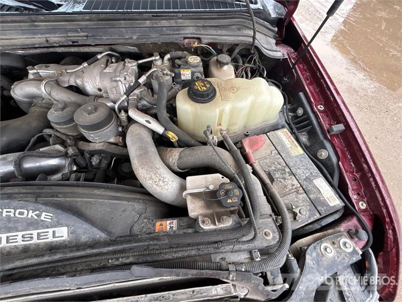 Ford F-350 Lariat 4x4 Crew Cab Pickup Furgoni altro