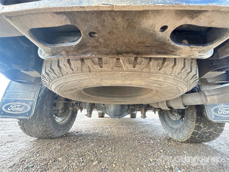 Ford F-350 Lariat 4x4 Crew Cab Pickup Anders