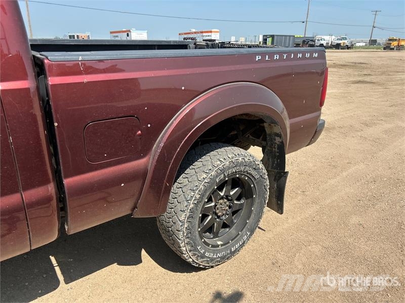 Ford F-350 Lariat 4x4 Crew Cab Pickup Άλλα Vans